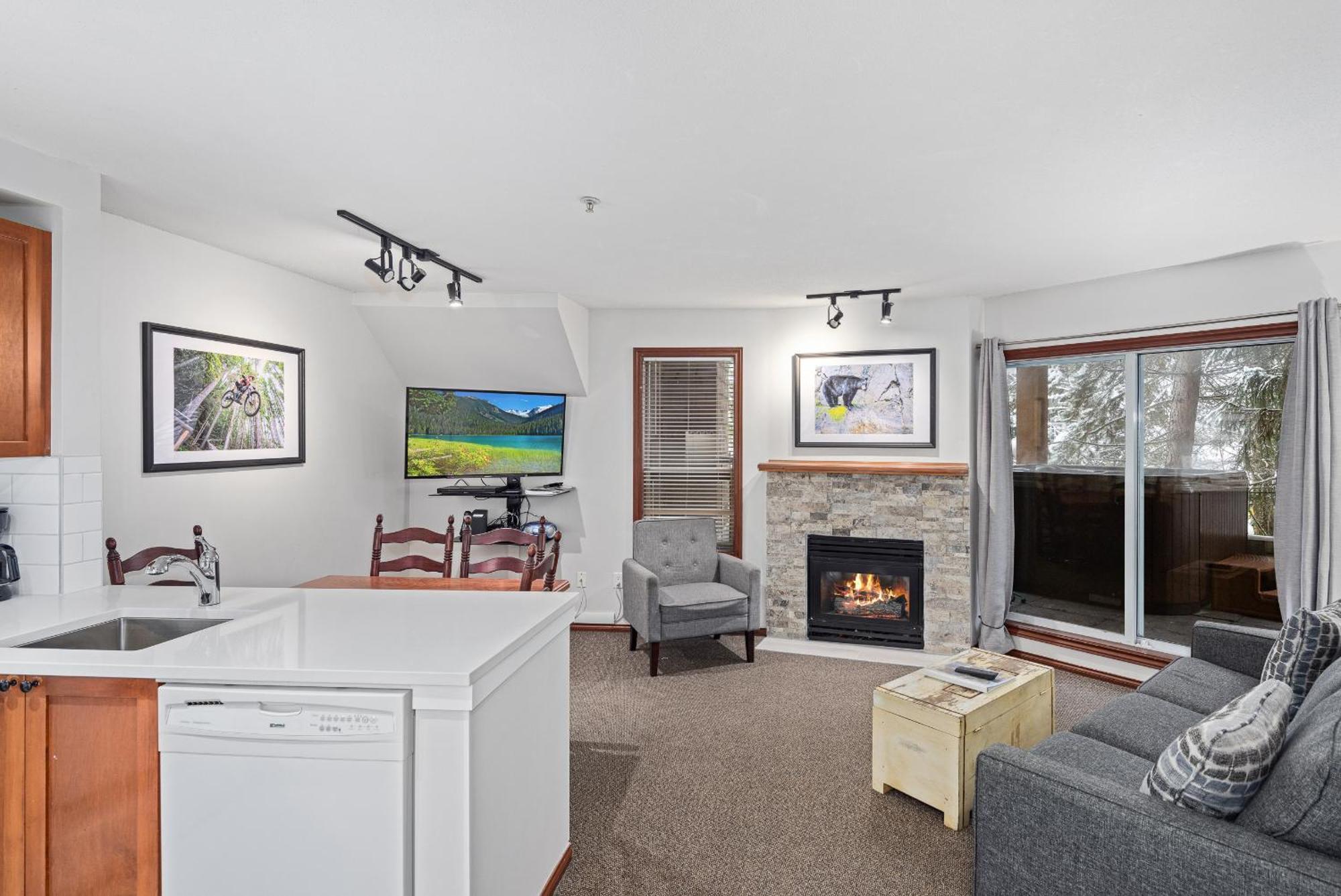 וויסטלר Glaciers Reach By Allseason Vacation Rentals מראה חיצוני תמונה